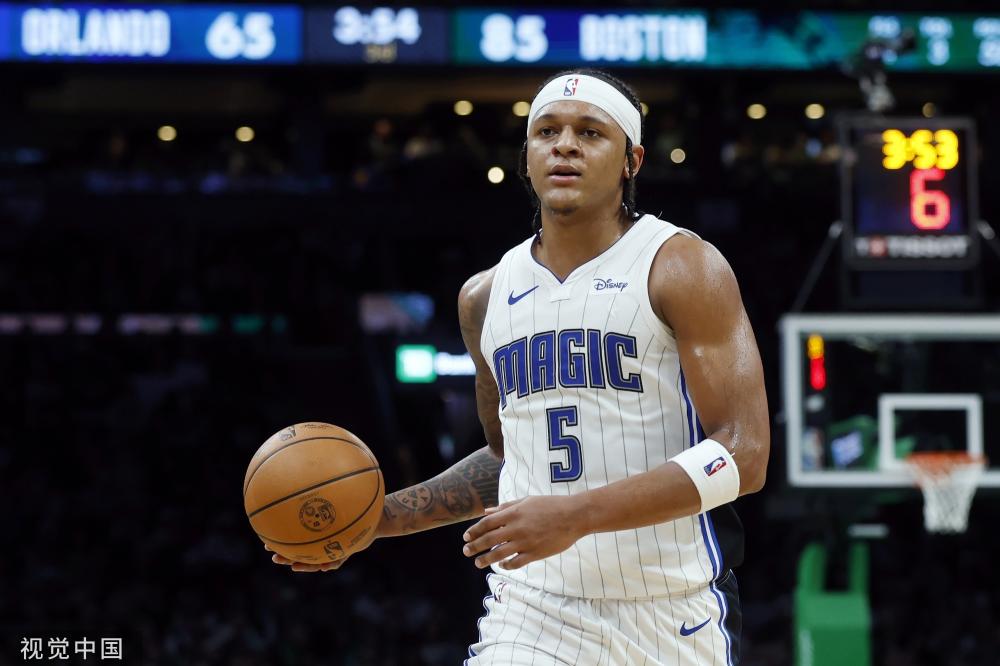 她在身高方 她在身高方